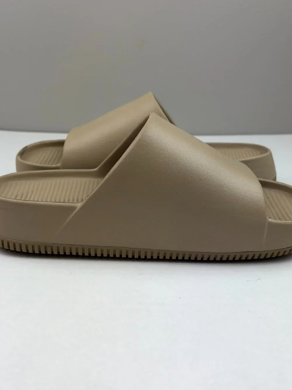 Nike men calm